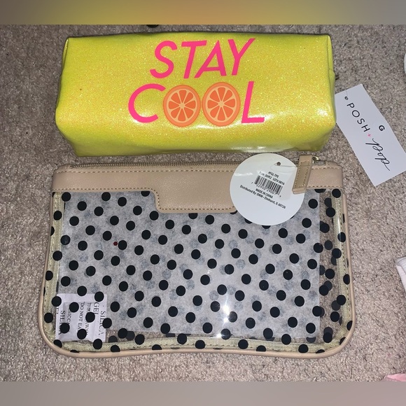 *6 PIECE BUNDLE* All NWT. 2 crop top tank tops. 2 tees. 2 bags. Shirts are all M - Picture 3 of 11